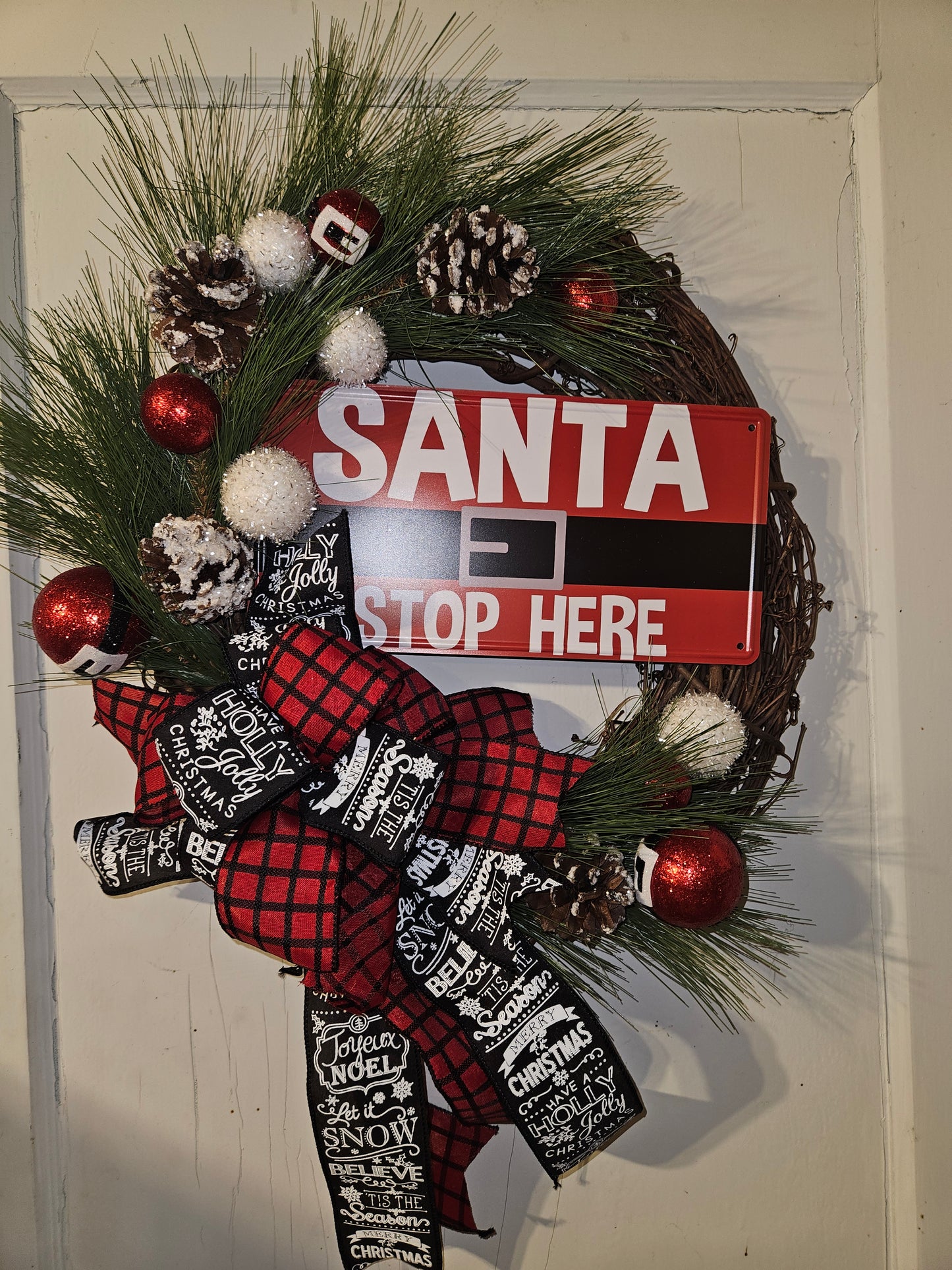 Santa Stops Here Grapevine Wreath