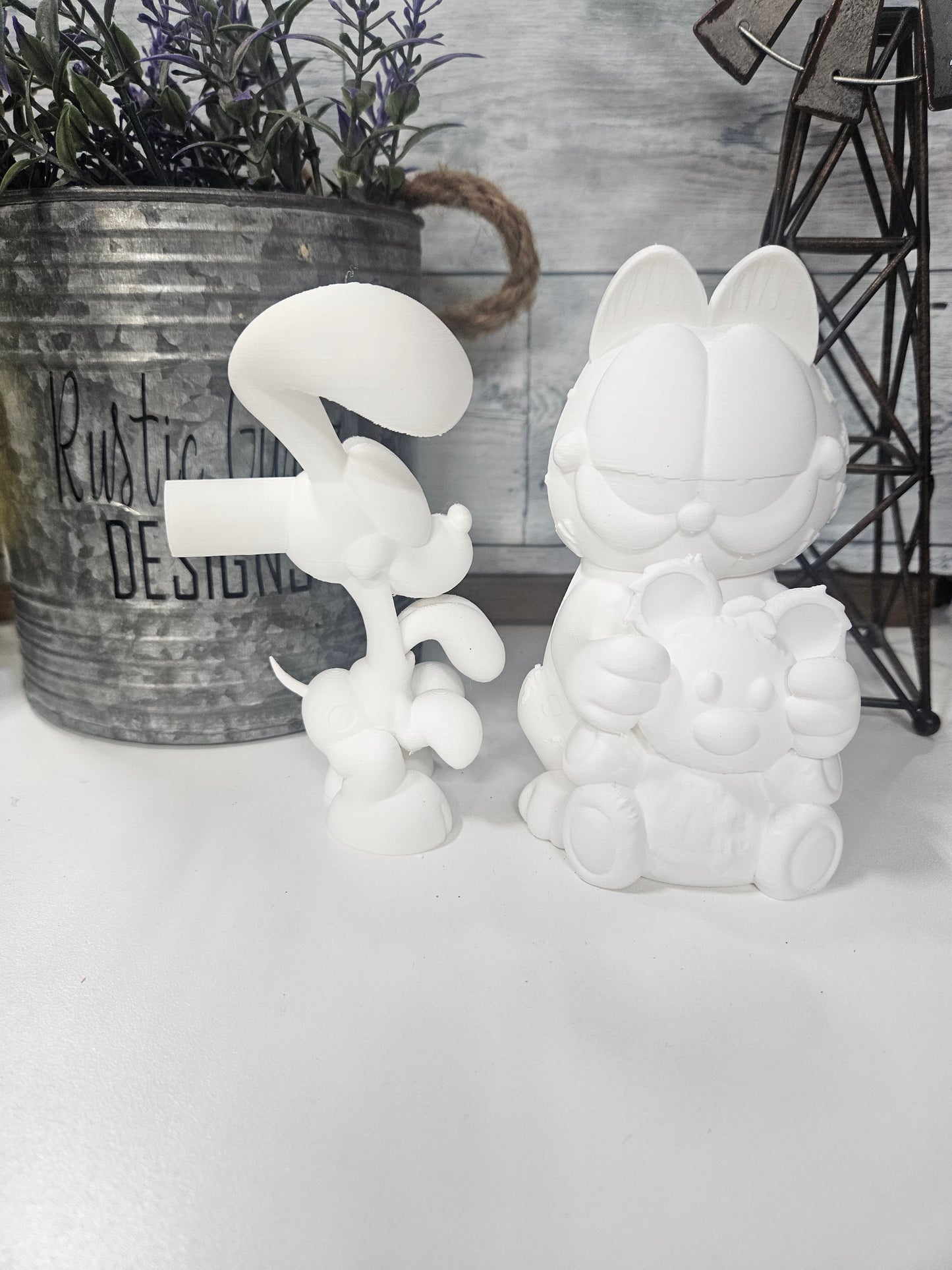 Garfield and Odie Handle