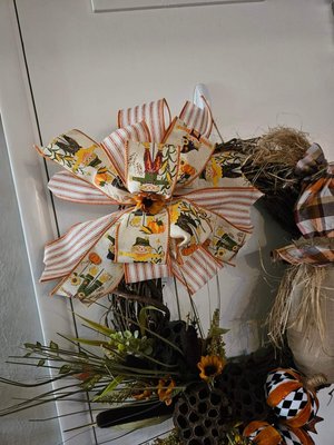 Grunge Scarecrow Grapevine