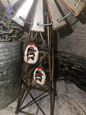 Freddy Mom Face Earrings