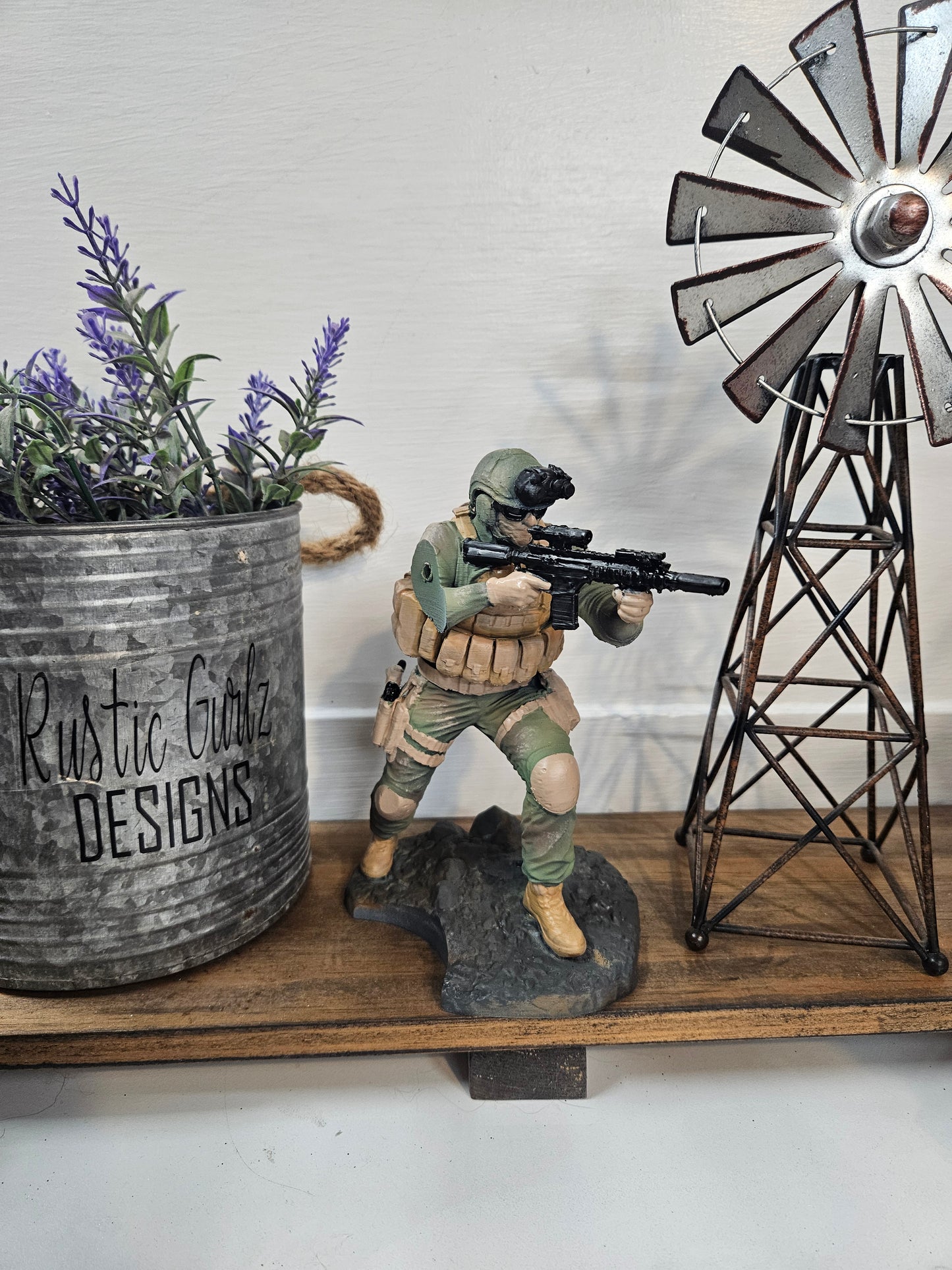 Army soldier w/ Handle