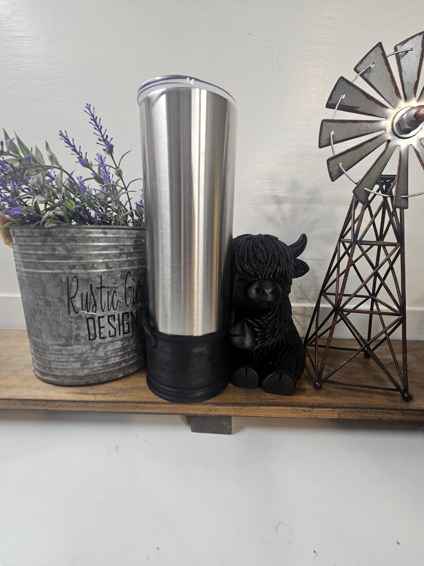 Highland Cow with Metal Tin