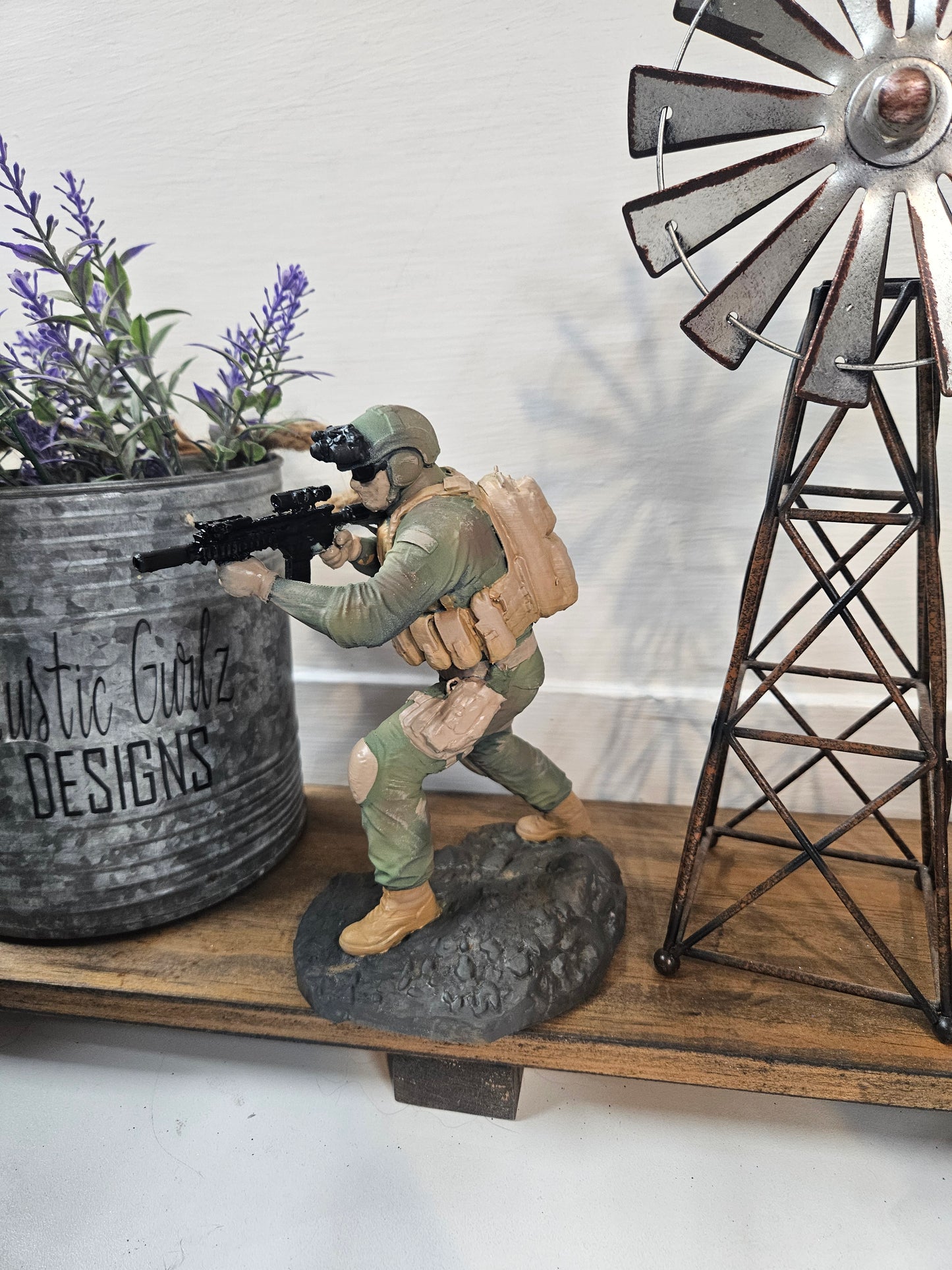 Army soldier w/ Handle