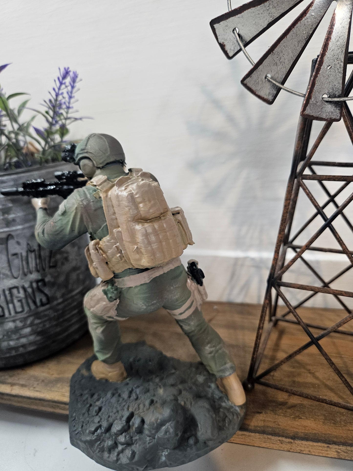 Army soldier w/ Handle
